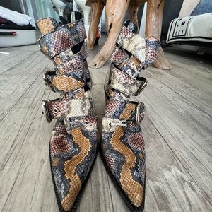 Jeffreycampbell,wegen snake skin